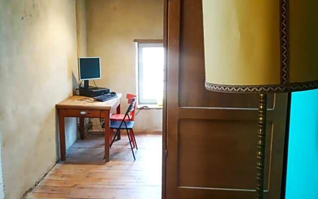 La Maison Rouge - Backpacker Hostel