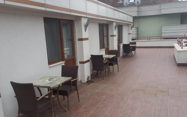 Hotel Almina Park