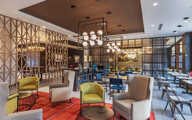 Hotel Indigo Tulsa DWTN-Entertainment Area by IHG
