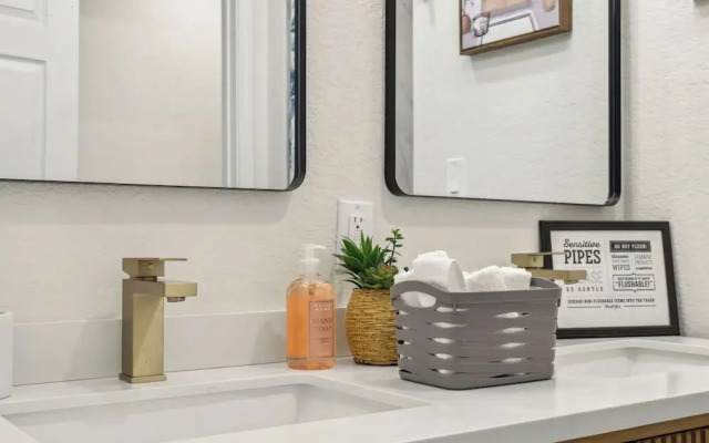Your Amazing 3br/2ba Downtown Delight!
