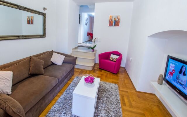 Purple Rain Apartment