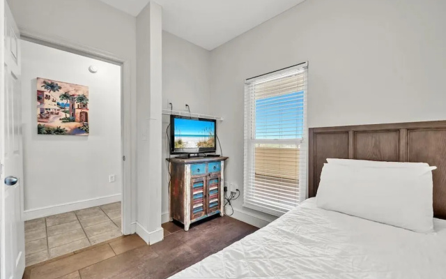 Majestic Beach Towers 1-1304