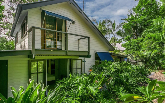 Bottlebrush Cottage