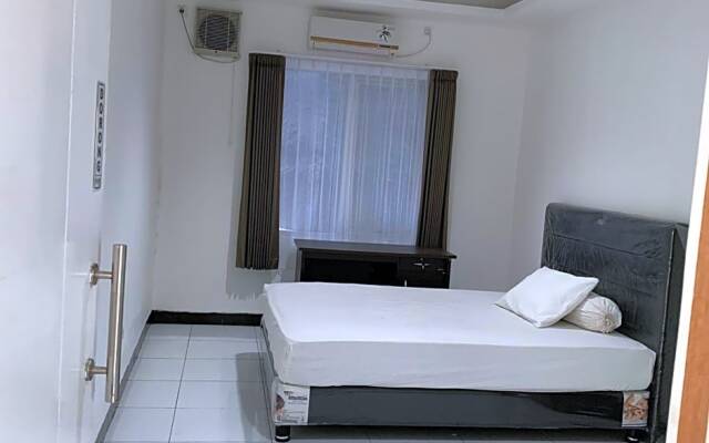 OYO Life 3082 Kost Putri Wonorejo