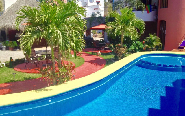 Hotel y Suites Los Encantos