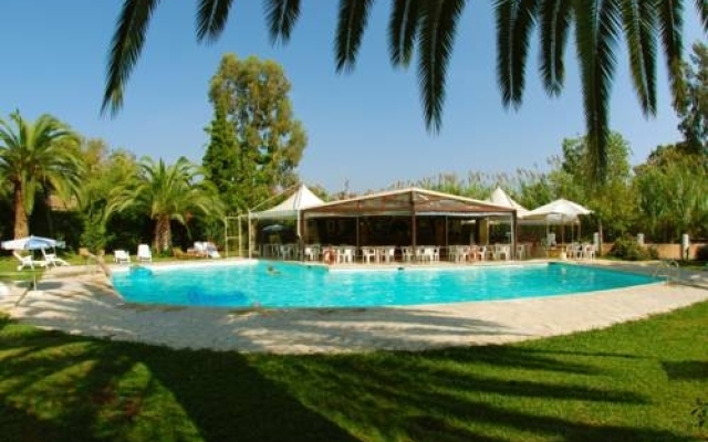 Folies Corfu Town Hotel Apartments