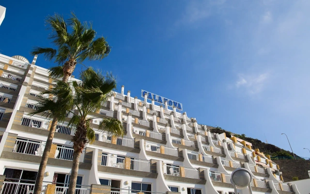 Apartamentos Cabau Cala Nova
