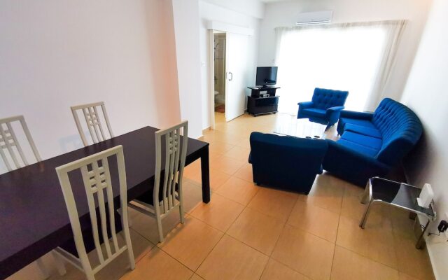 Off Course Seaview Apartment