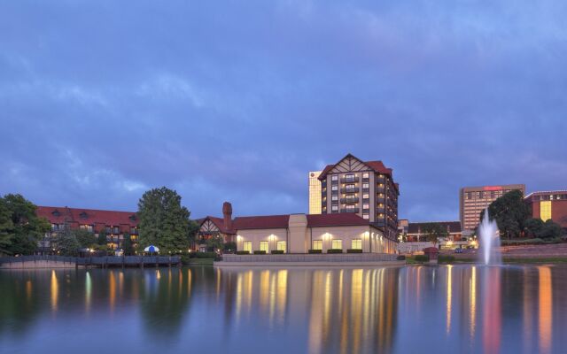 Sheraton Westport Chalet Hotel St. Louis