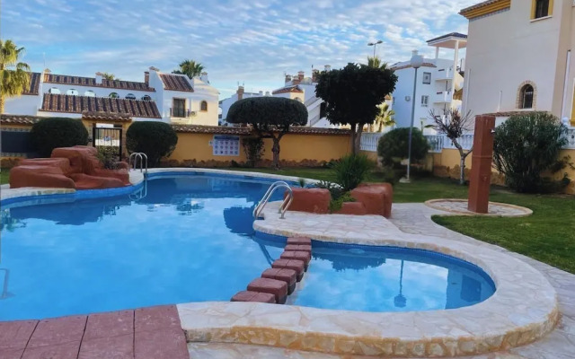 Modern Escape, Shared Pool, Private Terrace