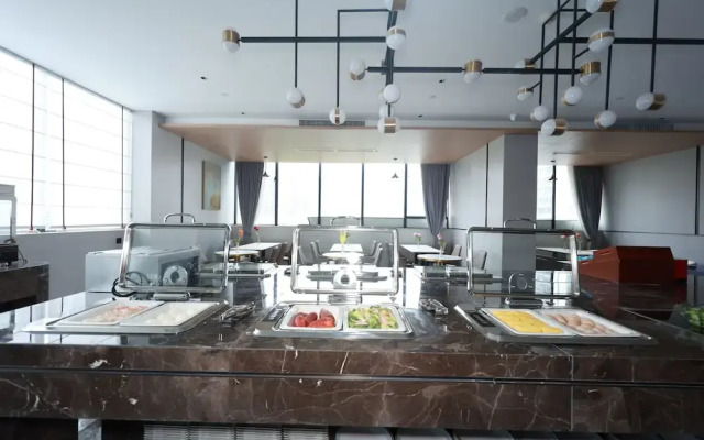ECHIC Mercure (Guangzhou Baoneng Performing Arts Center Luogang Wanda Plaza)
