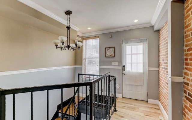 Upscale Home W/rooftopdeck&parking Near Stadiums