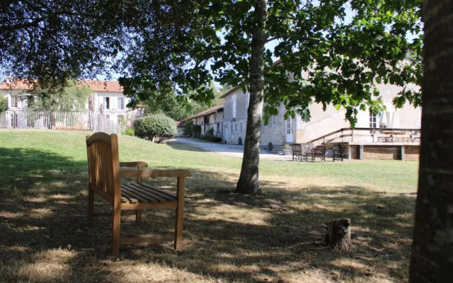 Le Petit Chateau Servanches