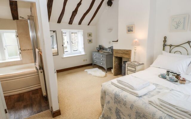 France Fold Cottage