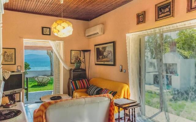 LeMaMi Seafront Bungalows