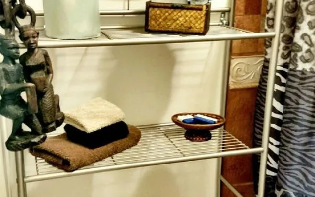 Kirk Hotel And Apartments