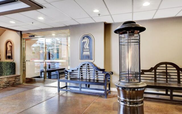 StripViewSuites at Jockey Club