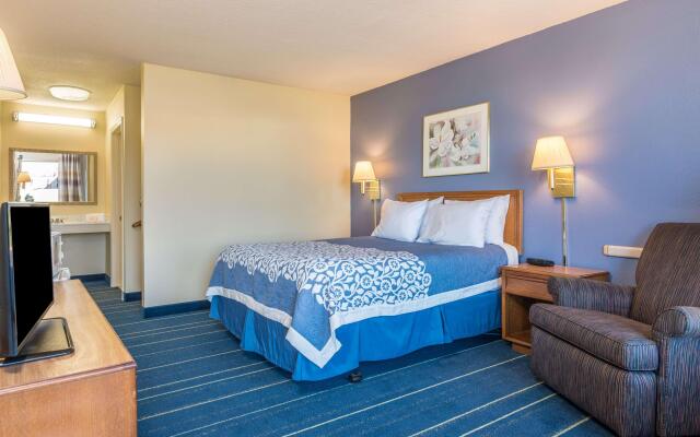 Days Inn by Wyndham South Hill