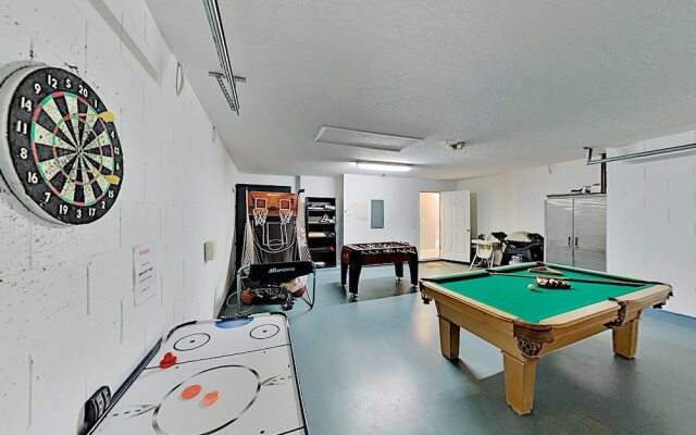 110stelp 5 Bedroom Home