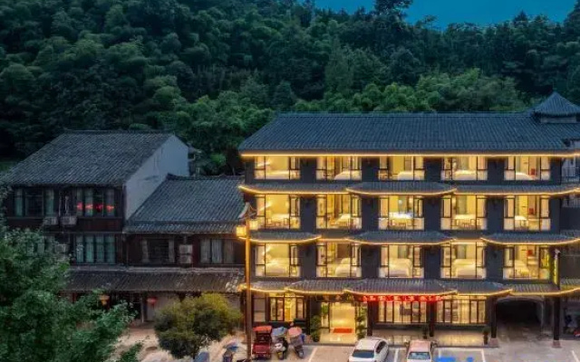Xianlai Pavilion Hotel Liujiang Ancient Town
