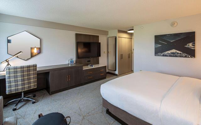 DoubleTree by Hilton Pittsburgh Airport