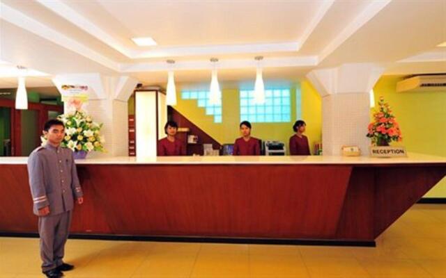 Clover Hotel