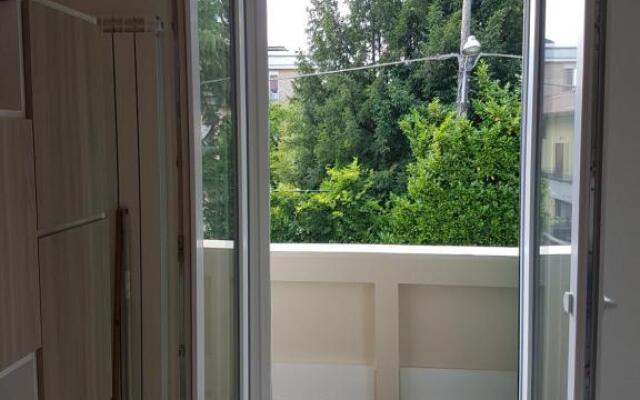 Karina House-check in H 24