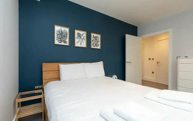 Modern Family Friendly 2 Bedroom Flat in Hackney Wick