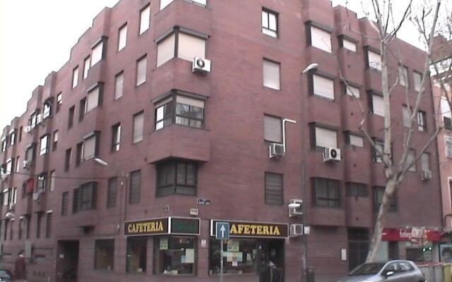 Hispania Residence - Hostel