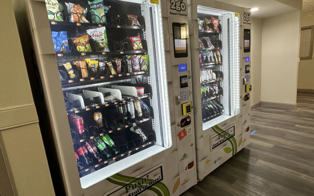 Hometowne Studios Richmond, Va - W Broad St