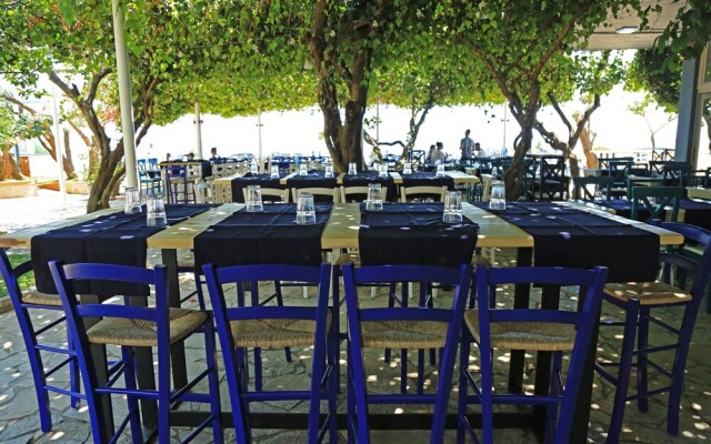 Drymades Resort