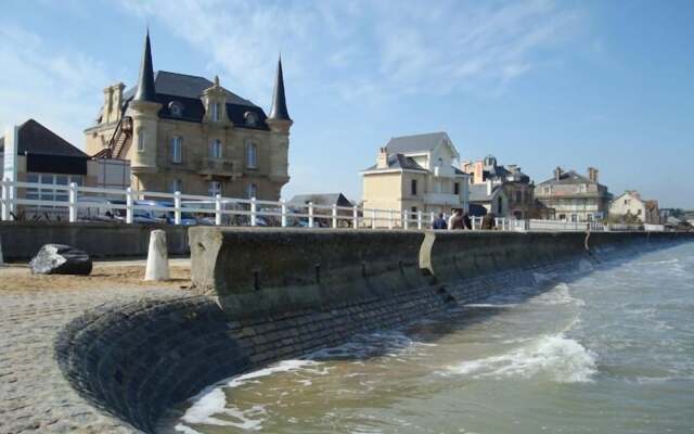 Le Manoir Des Tourelles