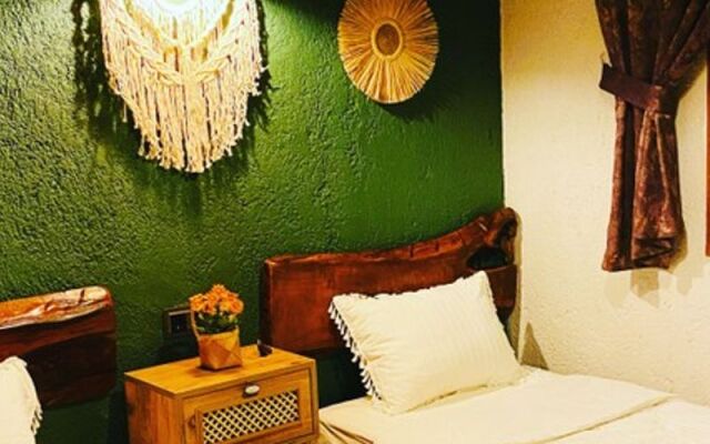 Lavinya Suit Bungalov