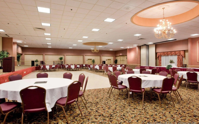 Days Hotel by Wyndham Williamsburg I-64