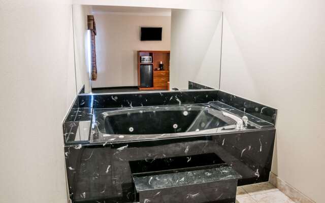 Super 8 by Wyndham Brookshire TX