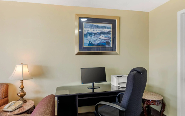 Quality Inn Paris