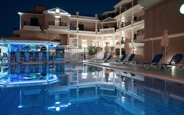 Alamis Hotel & Apartments
