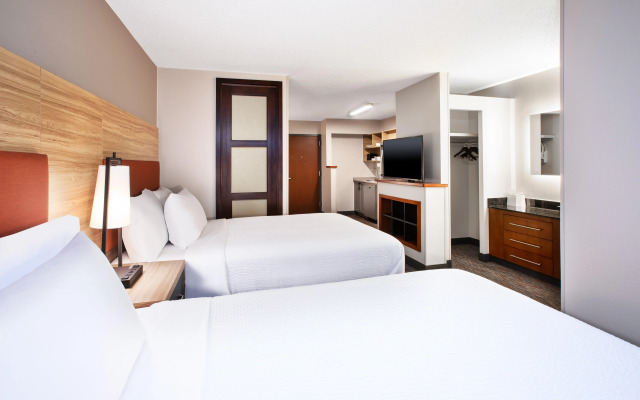 Candlewood Suites Cincinnati Northeast-Mason by IHG