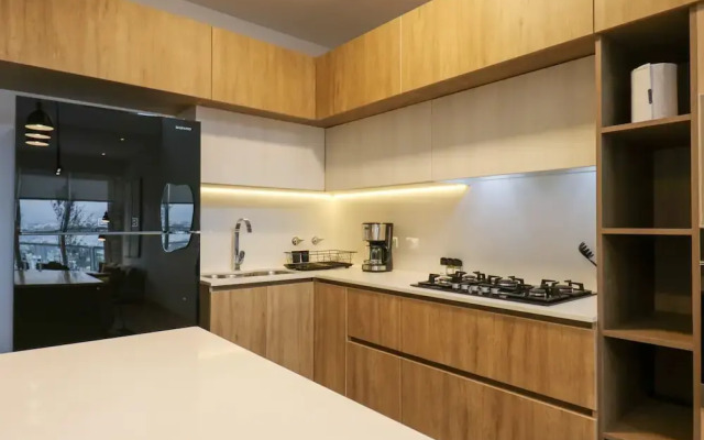 Elegant 3BR Duplex With Balcony in Miraflores