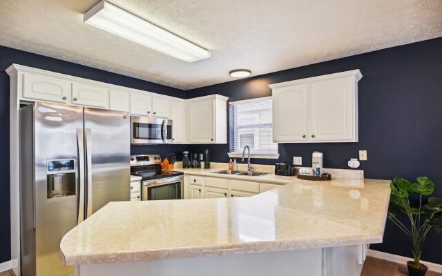 Baberville By Book That Condo