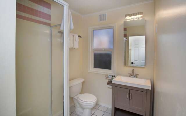 Paradise Suites & Vacation Rentals