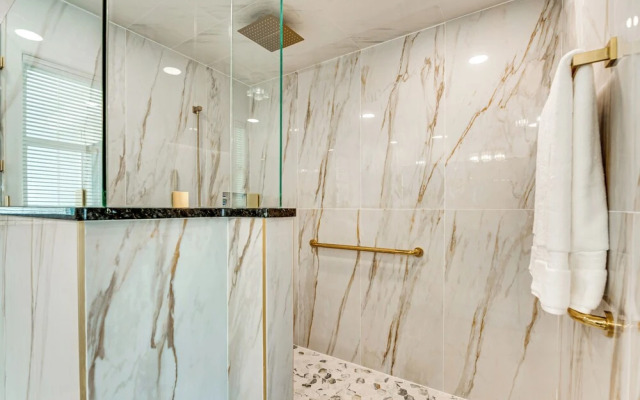 Waterfront Gem: Crystal River Family Home