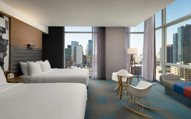 Aloft Chicago Downtown River North