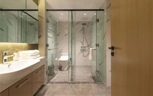 Cresasia Residence
