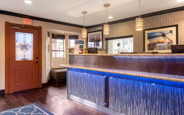 Quality Inn & Suites Dallas - Cityplace