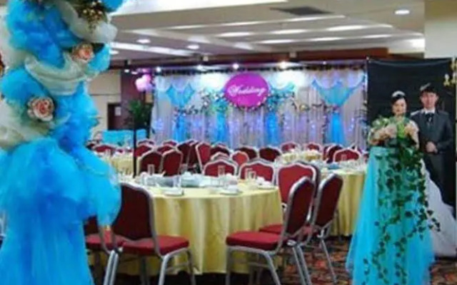 Hongluo Harbor Holiday Hotel