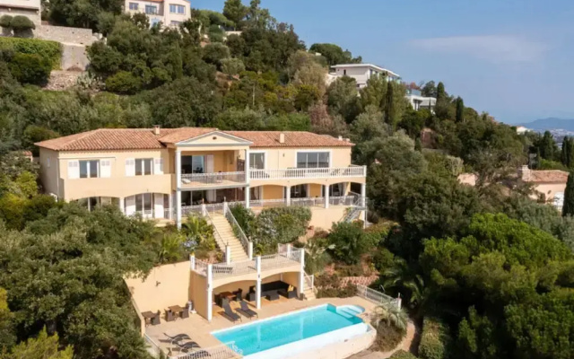 Rainier - Villa Monte Carlo