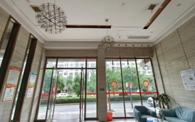 Sunshine 100 Boutique Hotel