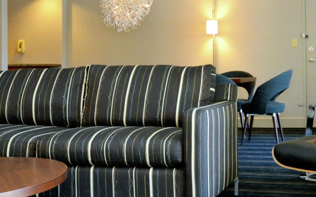 Doubletree by Hilton Newark - Fremont