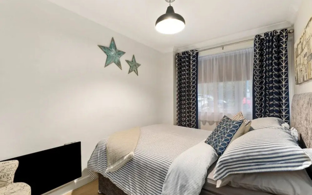 2 Beach Court - Direct Beach Access Sea Views